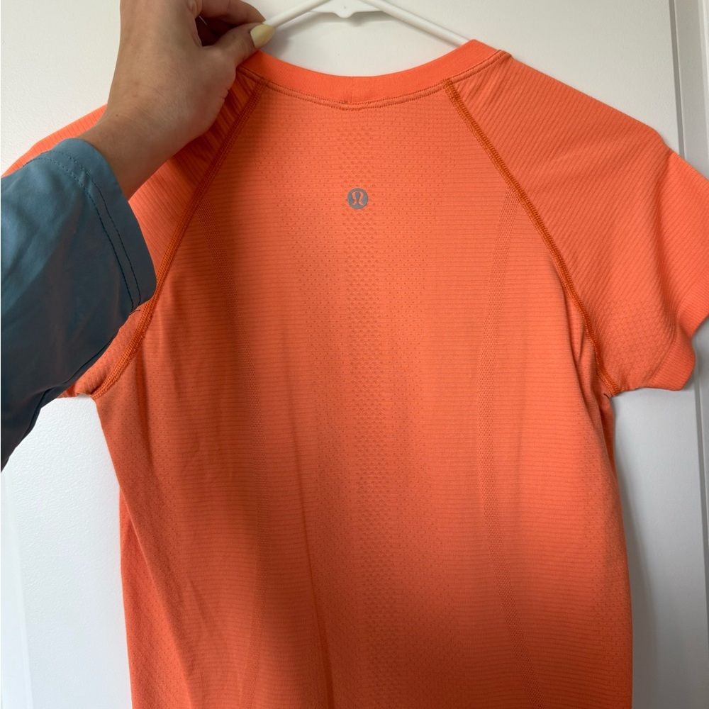 Lululemon Orange swiftly tech